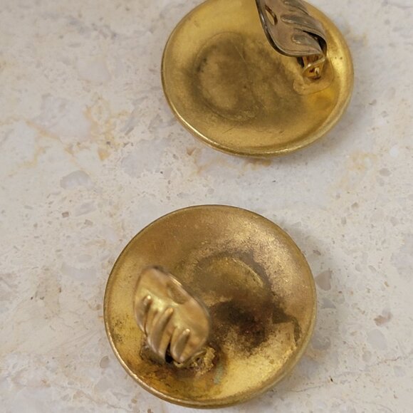 Vintage Spanish Damascene Clip on Earrings - Picture 9 of 10